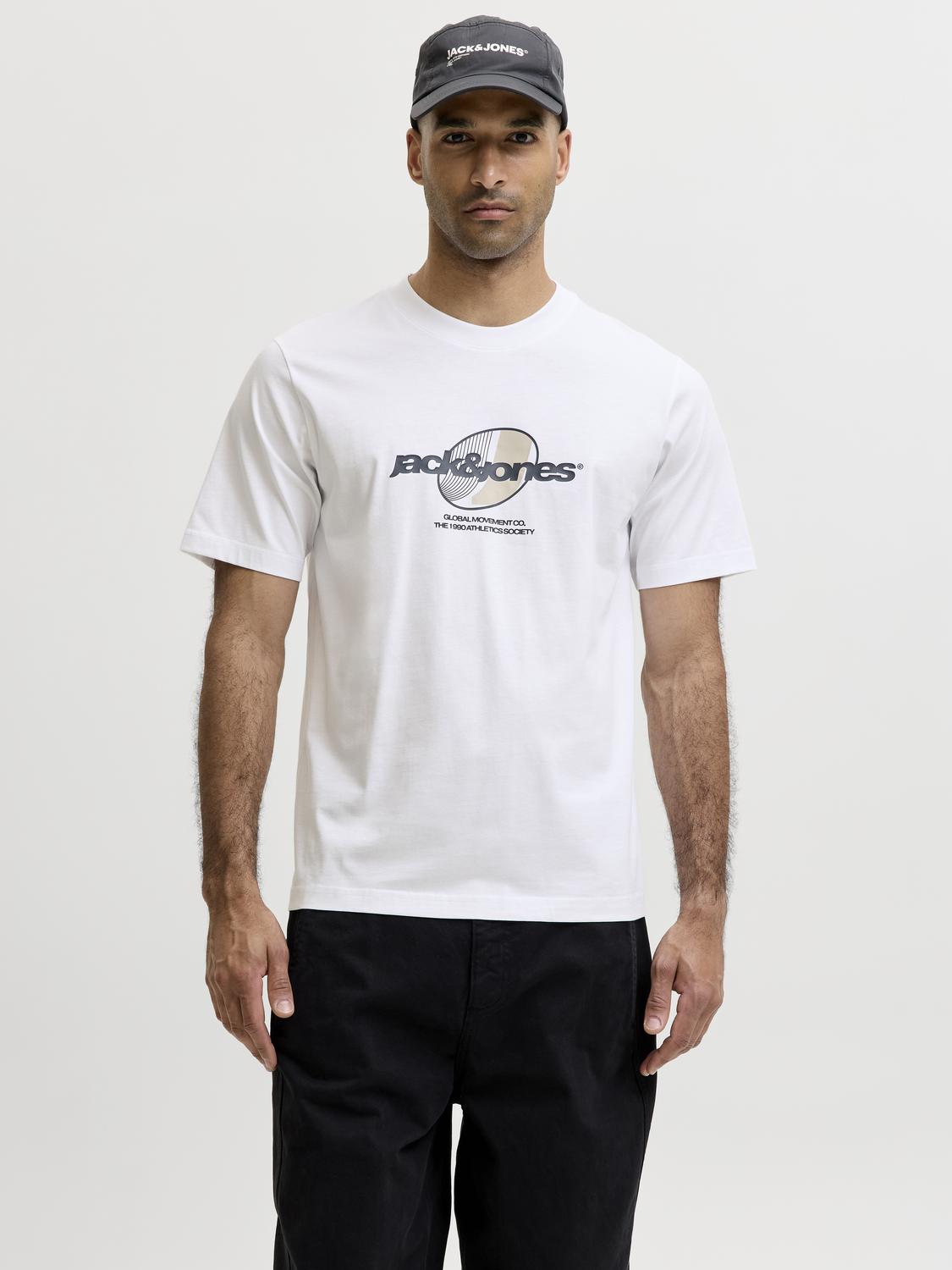 model_shot-front
